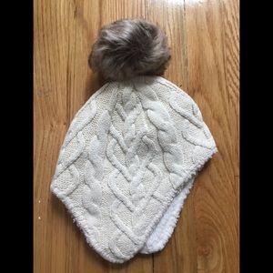 Hanna Andersson toddler hat with faux fur pompom